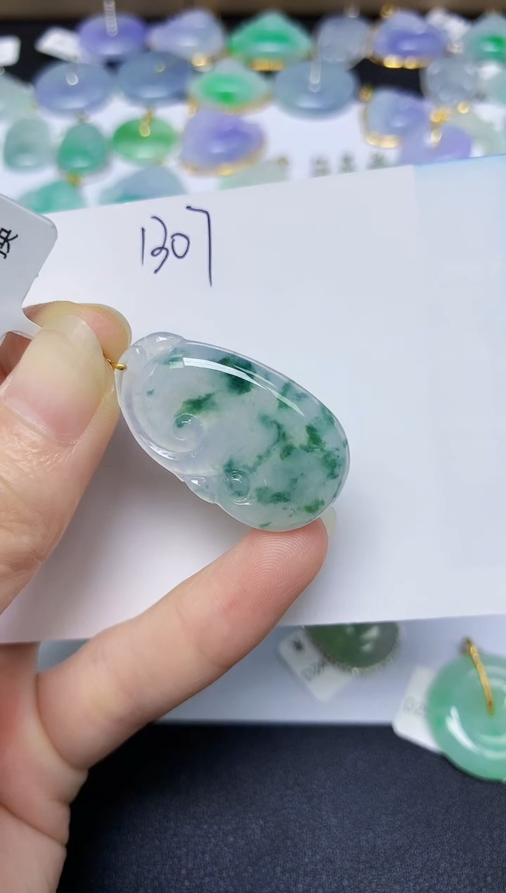 翡翠18K金镶嵌颈饰 天然缅甸翡翠A货