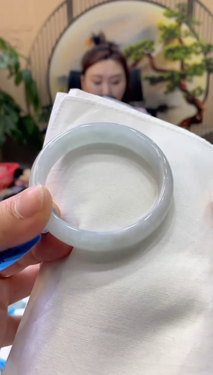 【闪购商品】翡翠手镯未镶嵌00008155