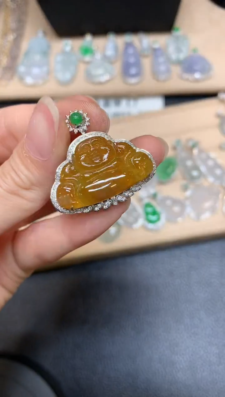 【闪购商品】翡翠颈饰18K金镶嵌佛公【无服务费】