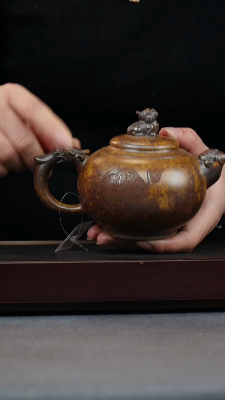 【闪购商品】紫砂茶壶龙骨金砂 貔貅壶 堆绘