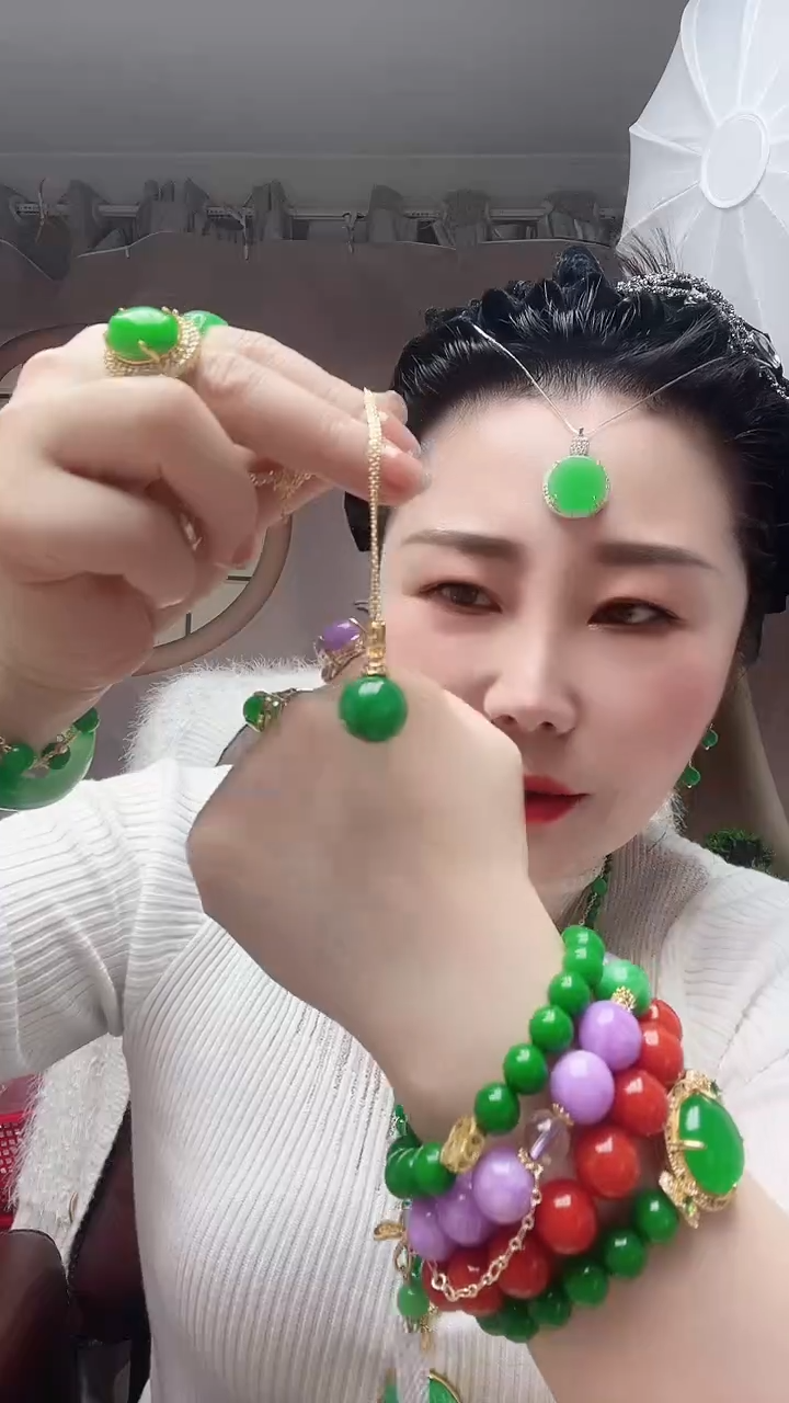 【闪购商品】翡翠颈饰14K金镶嵌球球吊坠