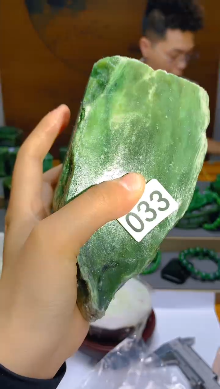 和田玉（碧玉）未镶嵌珠宝半成品33