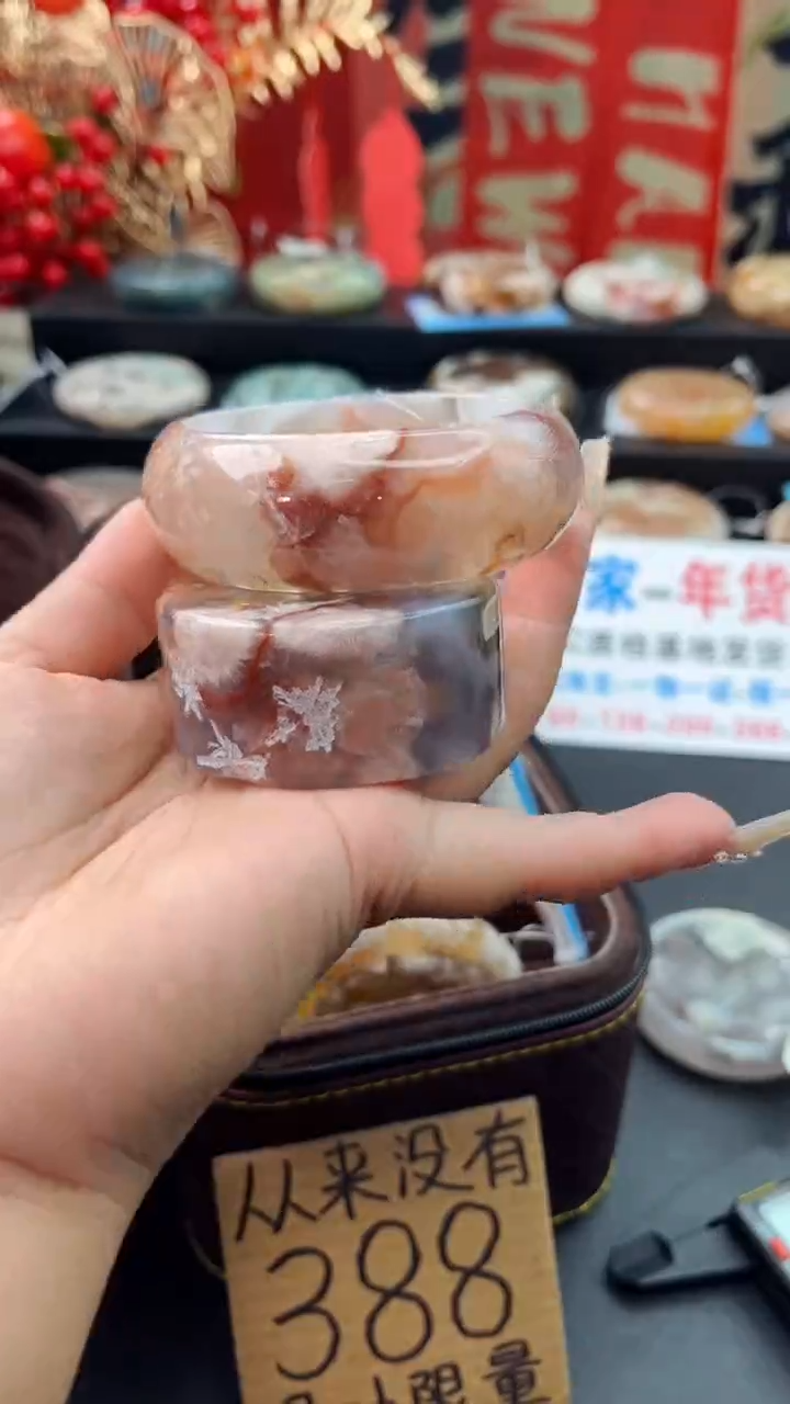 【闪购商品】石英质玉手镯未镶嵌赠送镯心（57圈口）