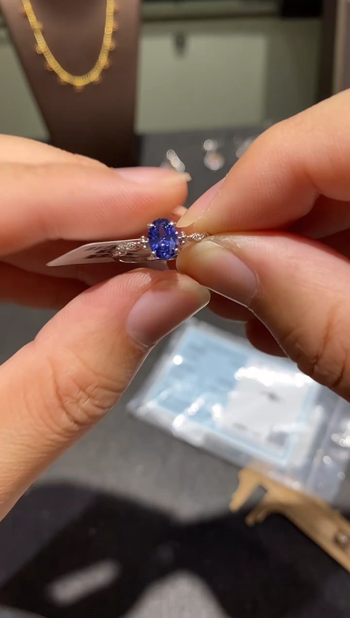 银S925镶嵌戒指坦桑石戒指