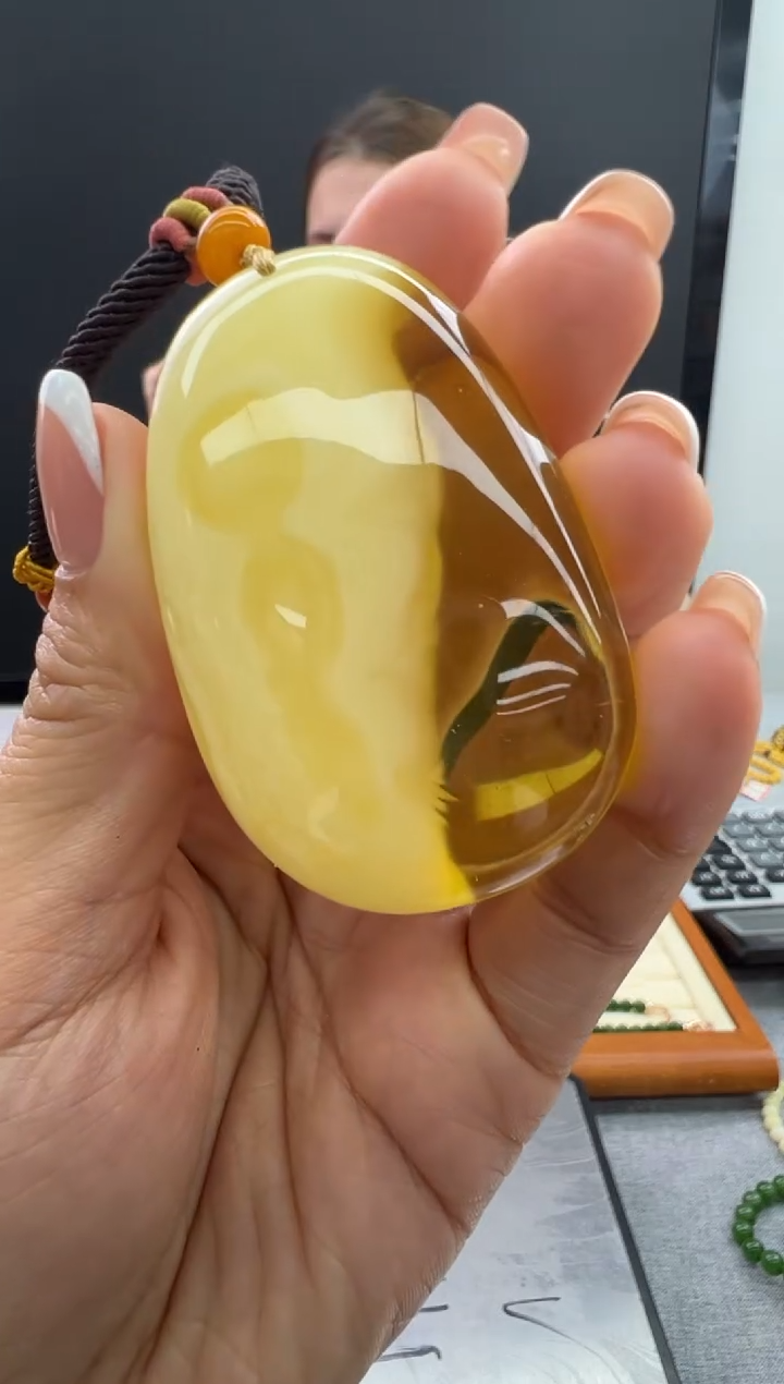 【闪购商品】未镶嵌琥珀颈饰104秒拍号