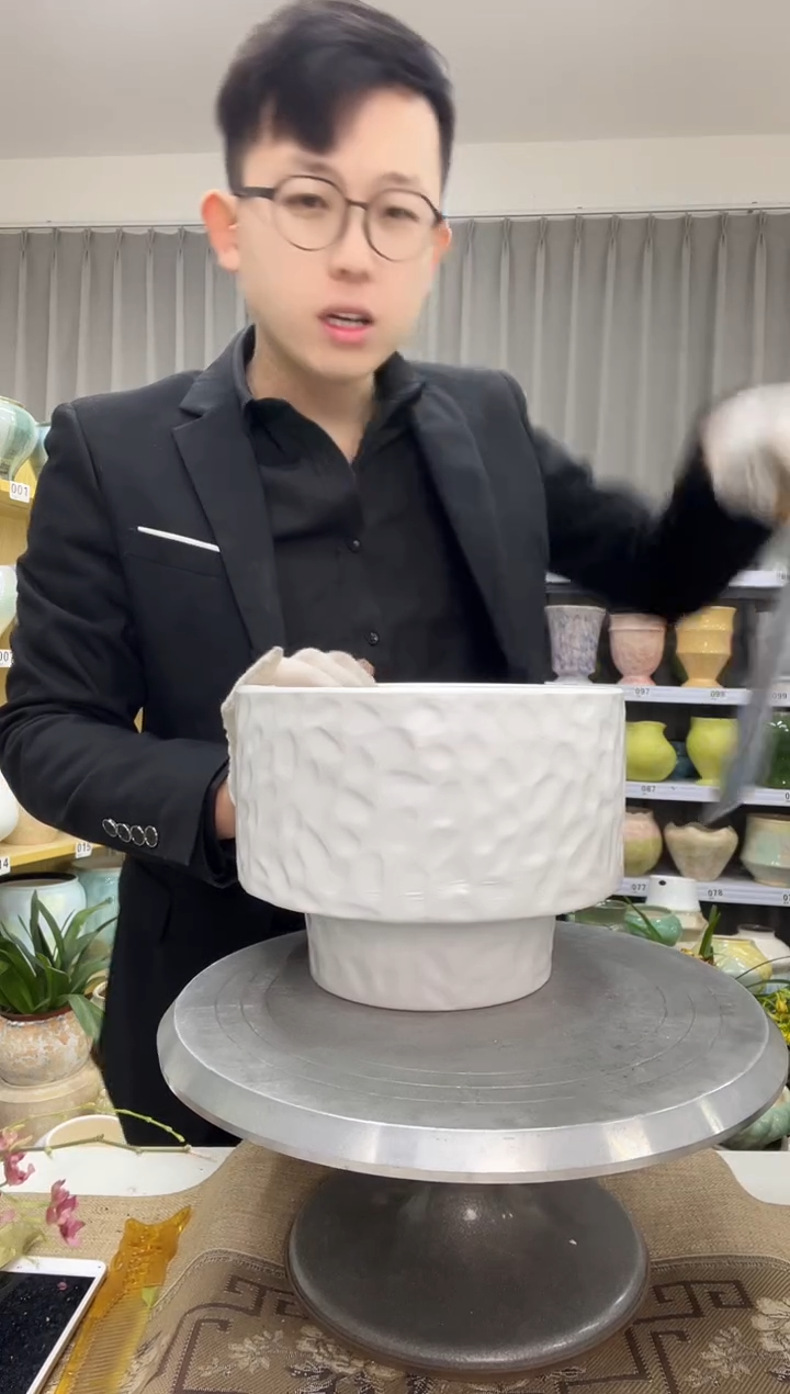 【1.3】花盆尺寸 高：15  口：19