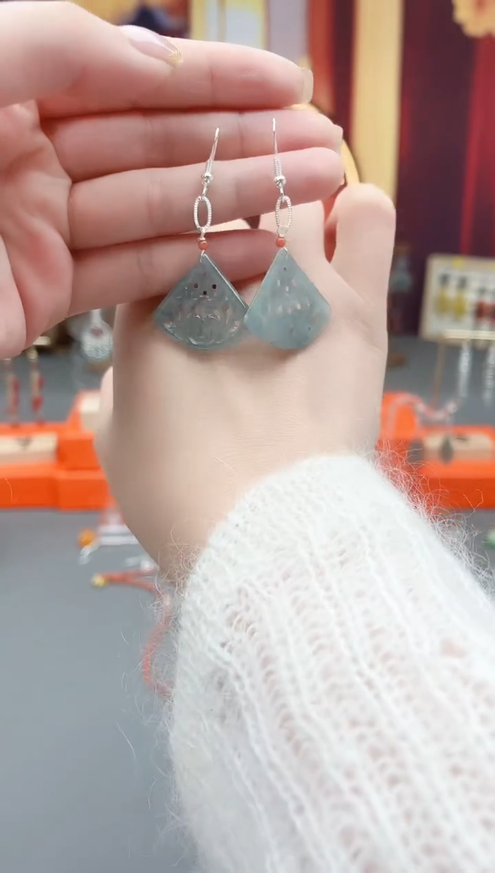 未镶嵌翡翠耳饰镂空扇子耳饰