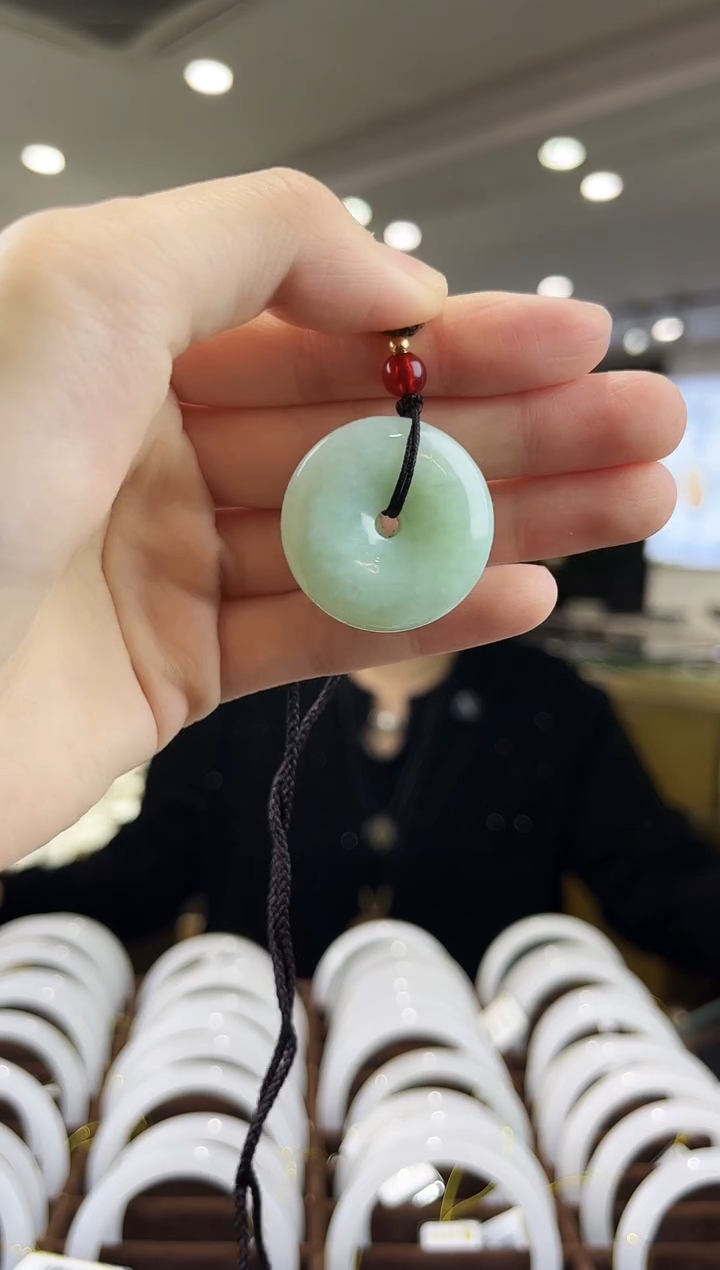 【闪购商品】翡翠吊坠(不含链)未镶嵌平安扣 多样性发其一