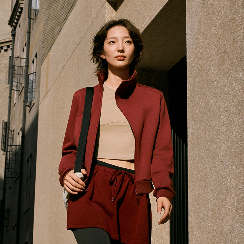 Skechers斯凯奇时尚立领加绒外套女子设计感舒适柔软保暖运动茄克