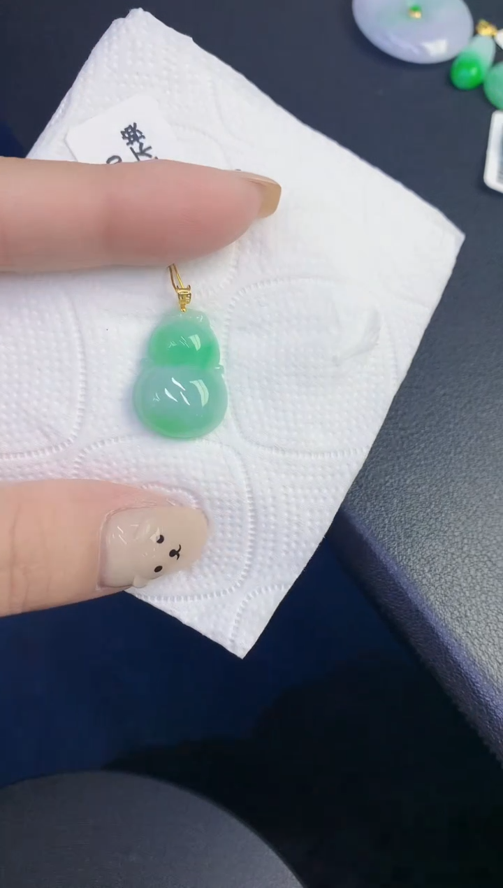 颈饰18K金镶嵌翡翠缅甸天然翡翠A货