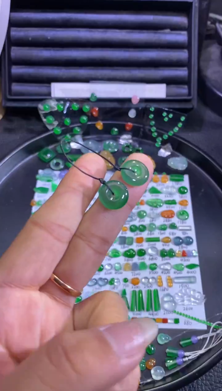 未镶嵌挂件翡翠扣