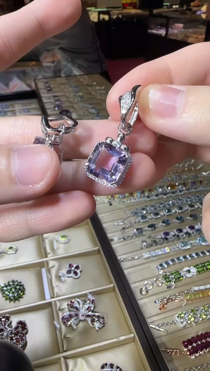 银S925镶嵌耳饰水晶14mm耳扣款紫黄晶