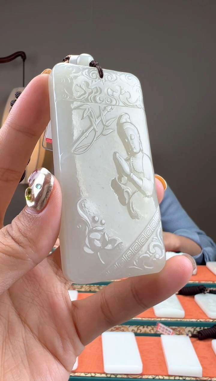 【闪购商品】和田玉颈饰未镶嵌1