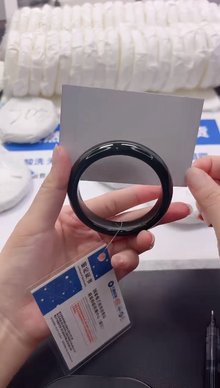 和田玉手镯未镶嵌242-53.6