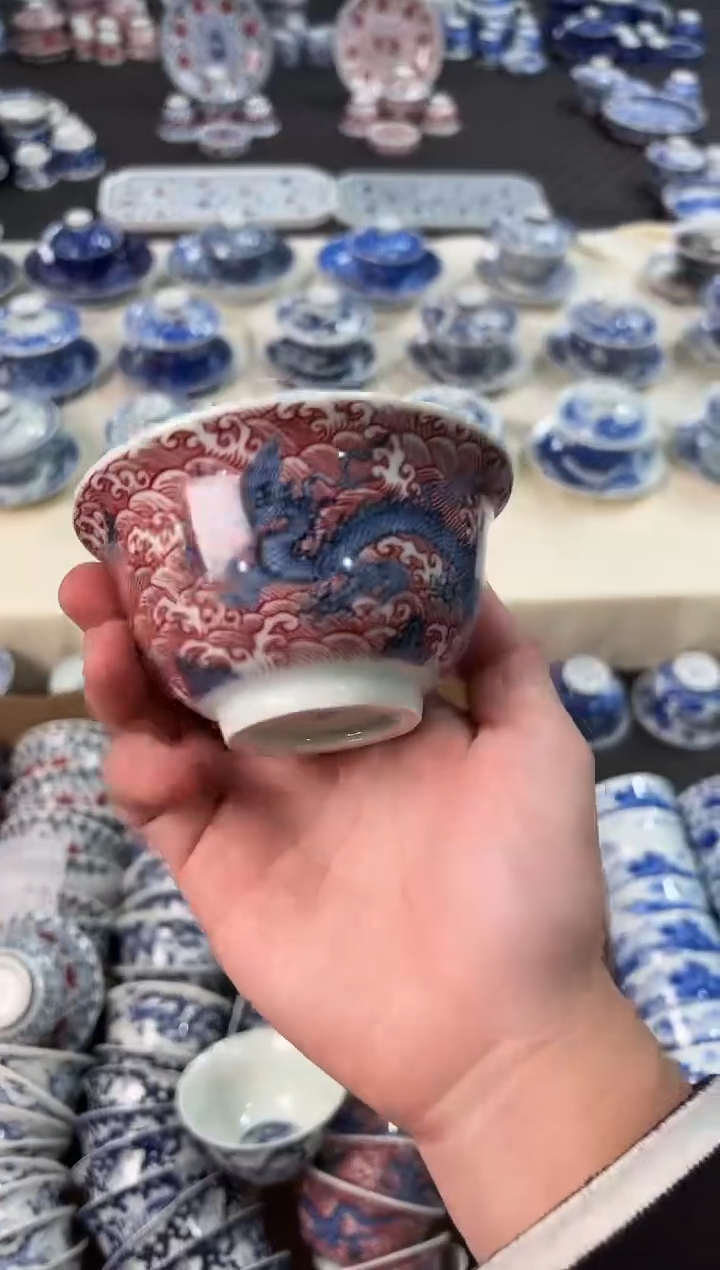 杯子瓷景德镇陶瓷茶具青花釉里红海水龙压手杯