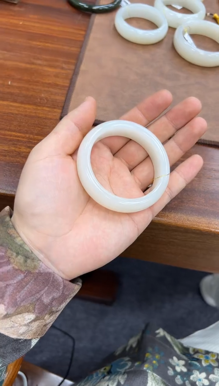 【闪购商品】和田玉手镯未镶嵌野牛沟56-57 028