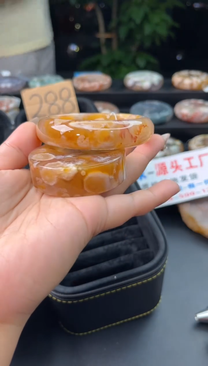 【闪购商品】石英质玉手镯未镶嵌赠送镯心（圈口57