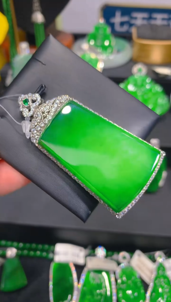 【闪购商品】翡翠颈饰银S925镶嵌46一季