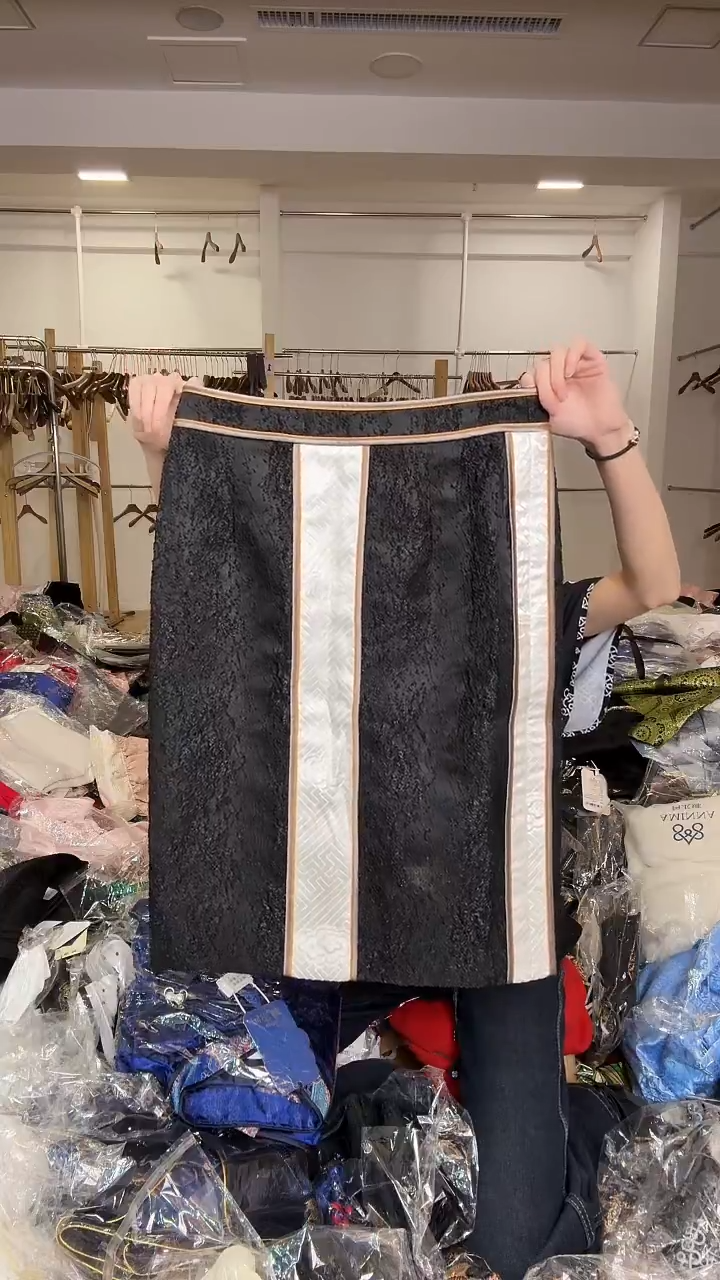 M码     110斤  半裙 