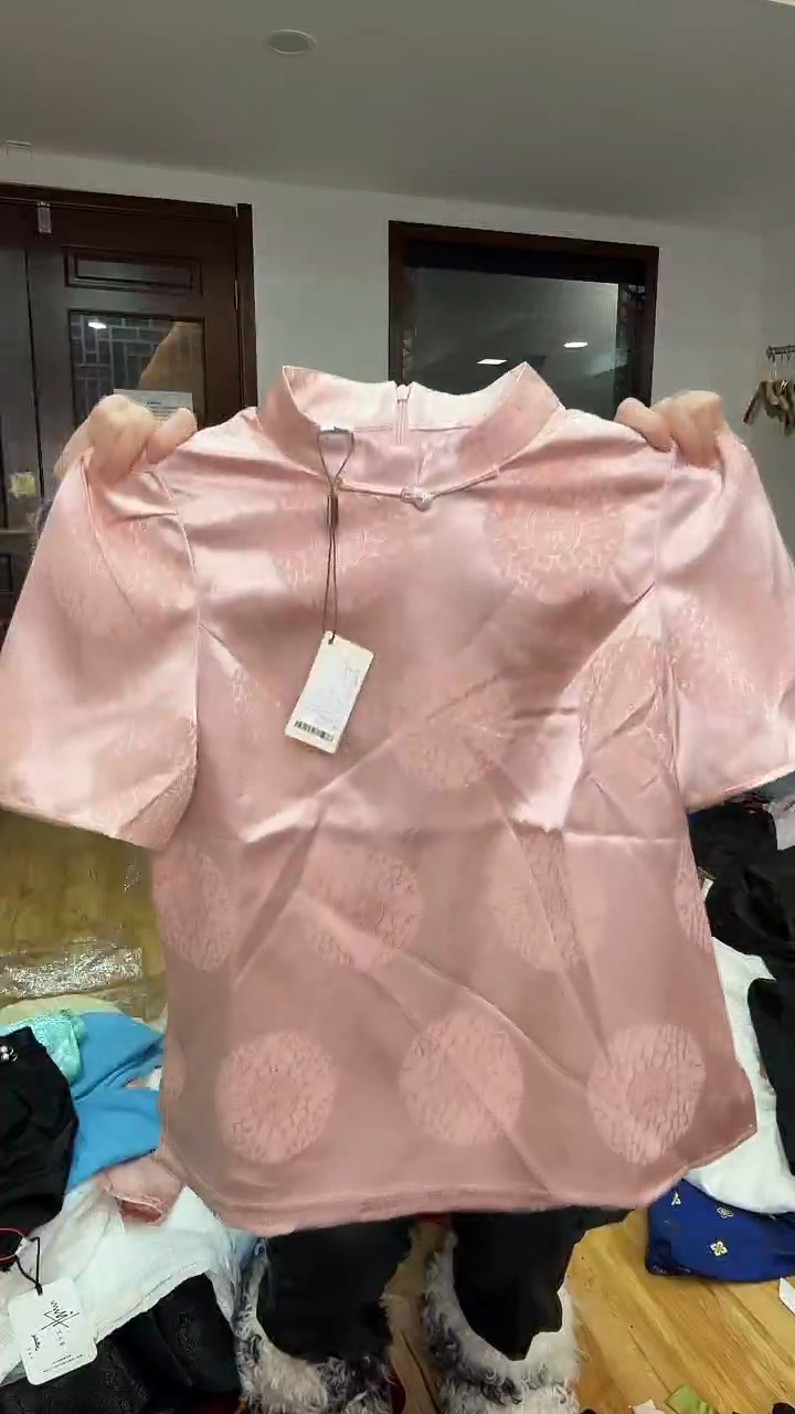 M码       90-105斤  半袖