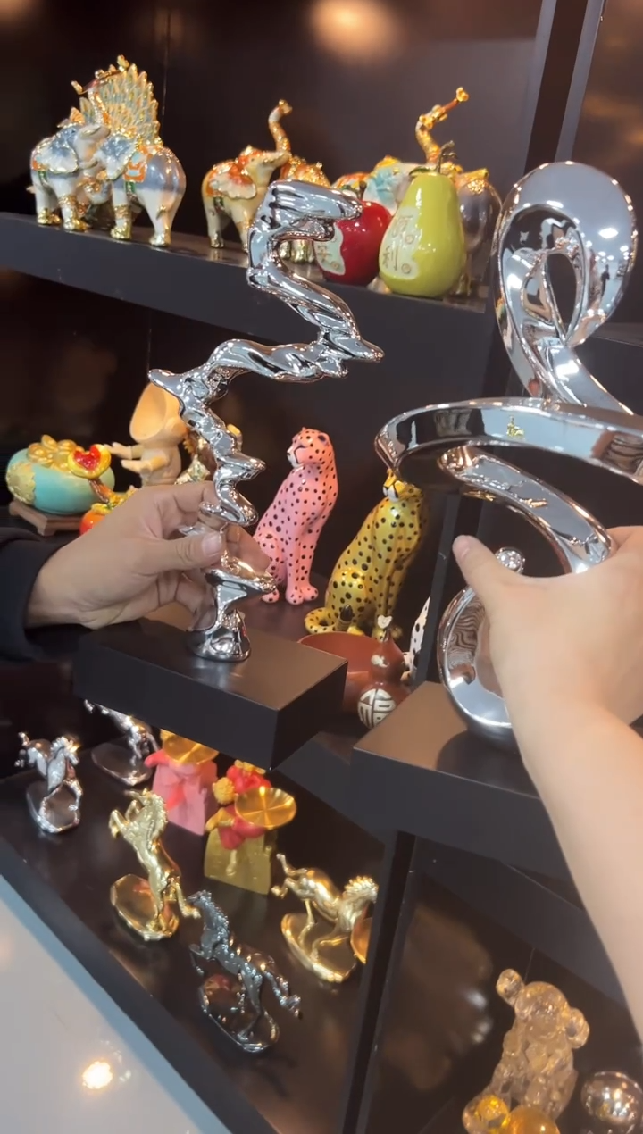 树脂抽象摆件1+1