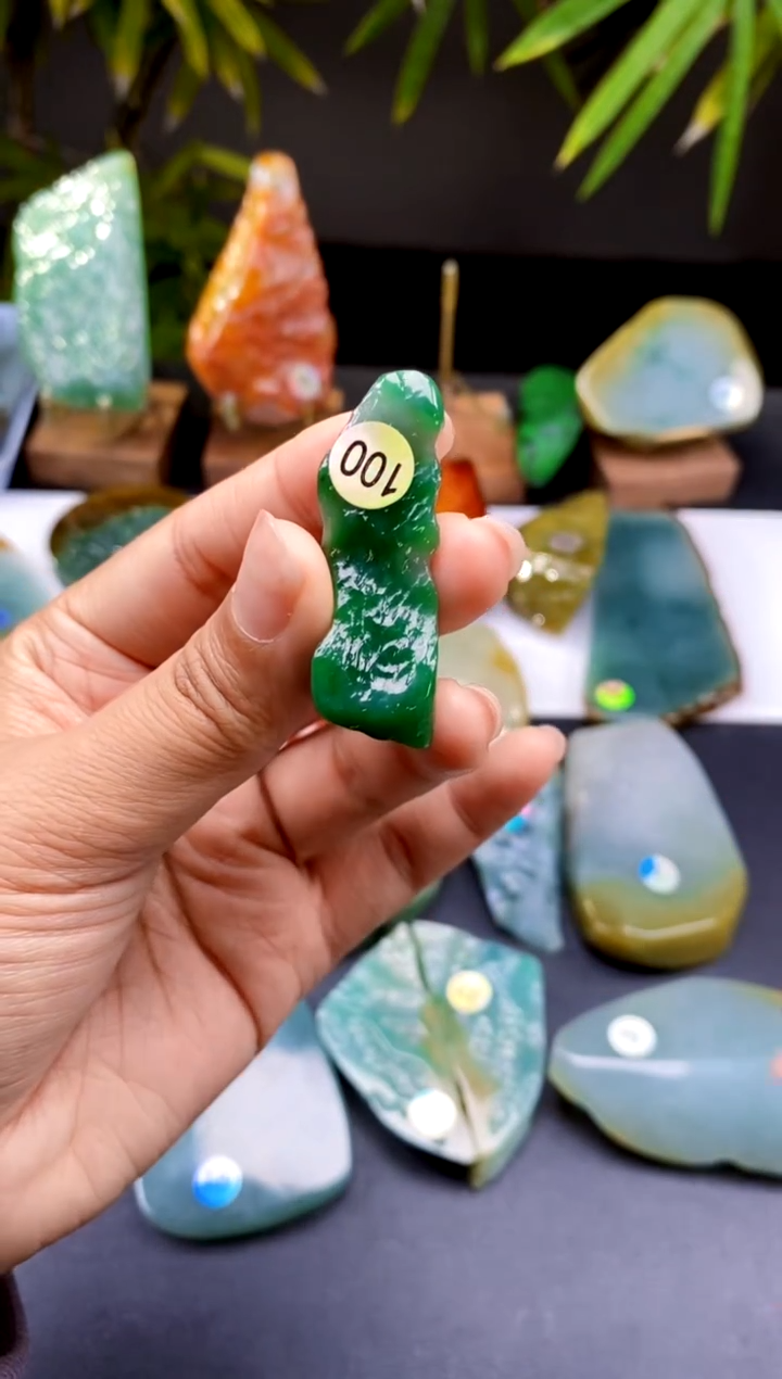 【闪购商品】定制翡翠未镶嵌翡翠