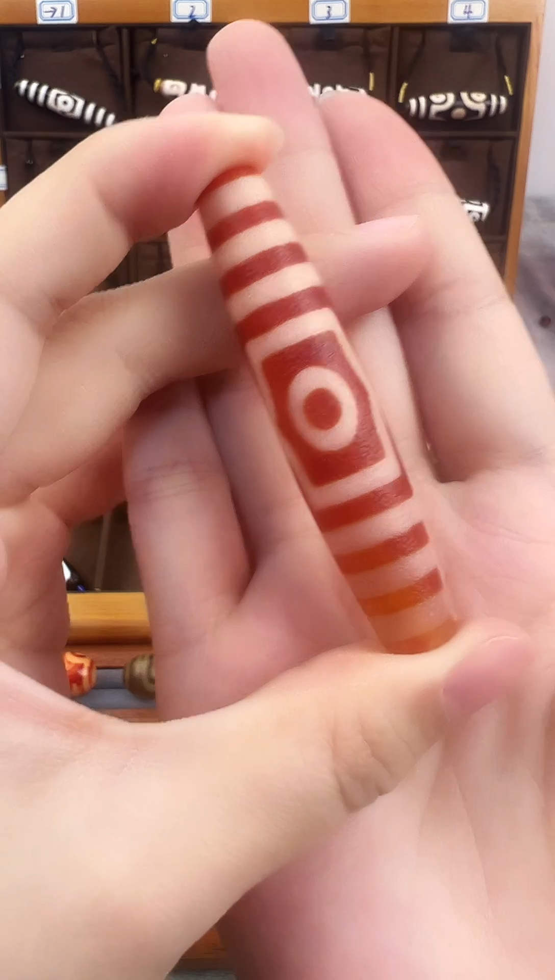 玛瑙/玉髓（覆膜）颈饰未镶嵌108.（微瑕）