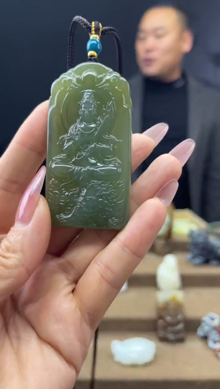 颈饰未镶嵌和田玉1