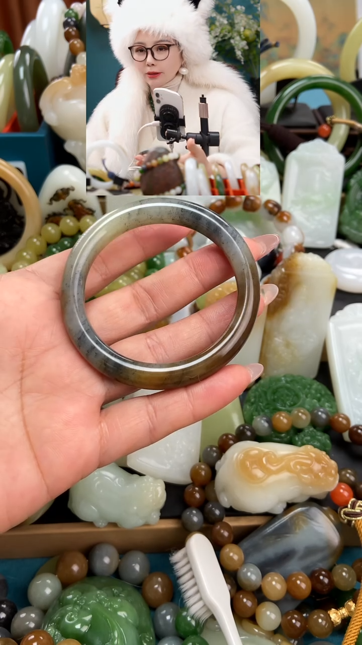 未镶嵌手串和田玉手镯