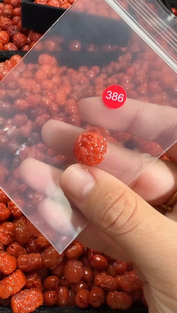 颈饰未镶嵌南红玛瑙1