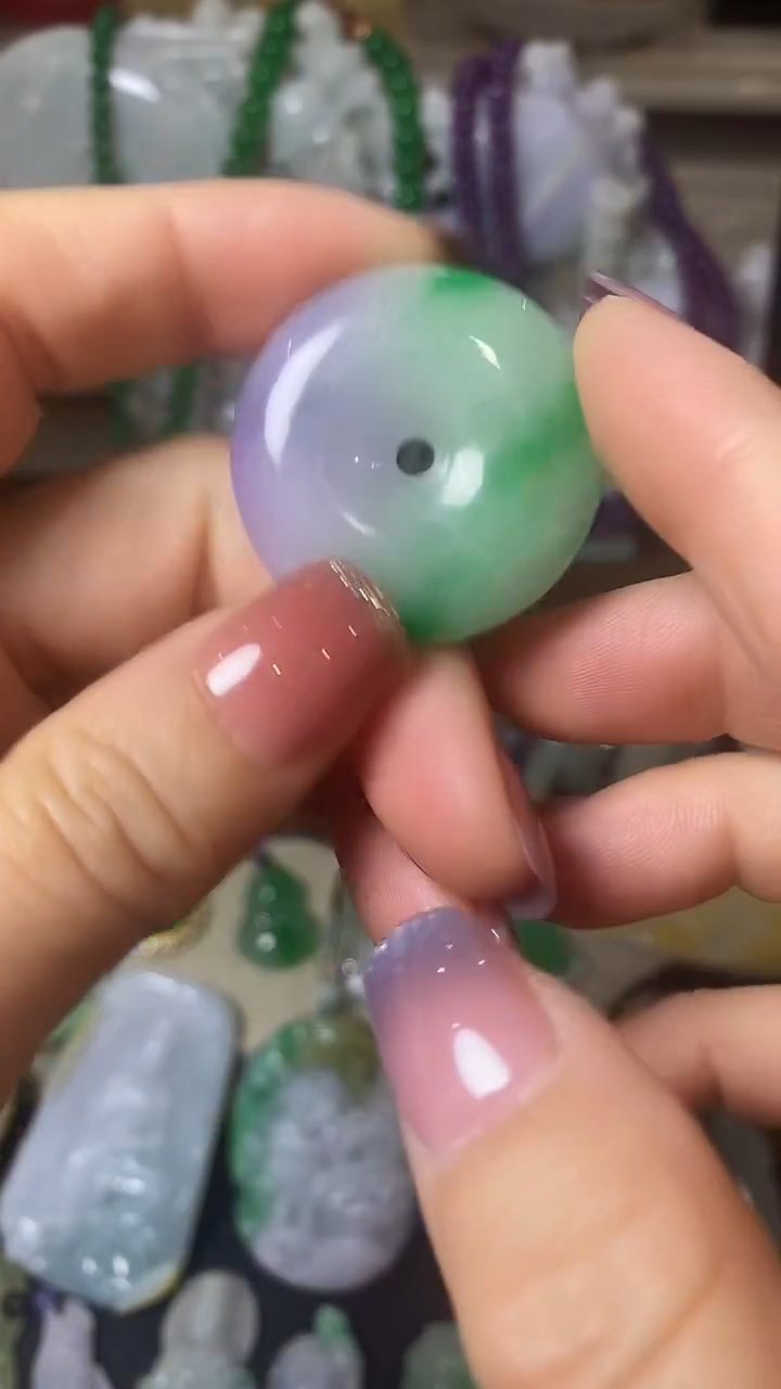 颈饰未镶嵌翡翠平安