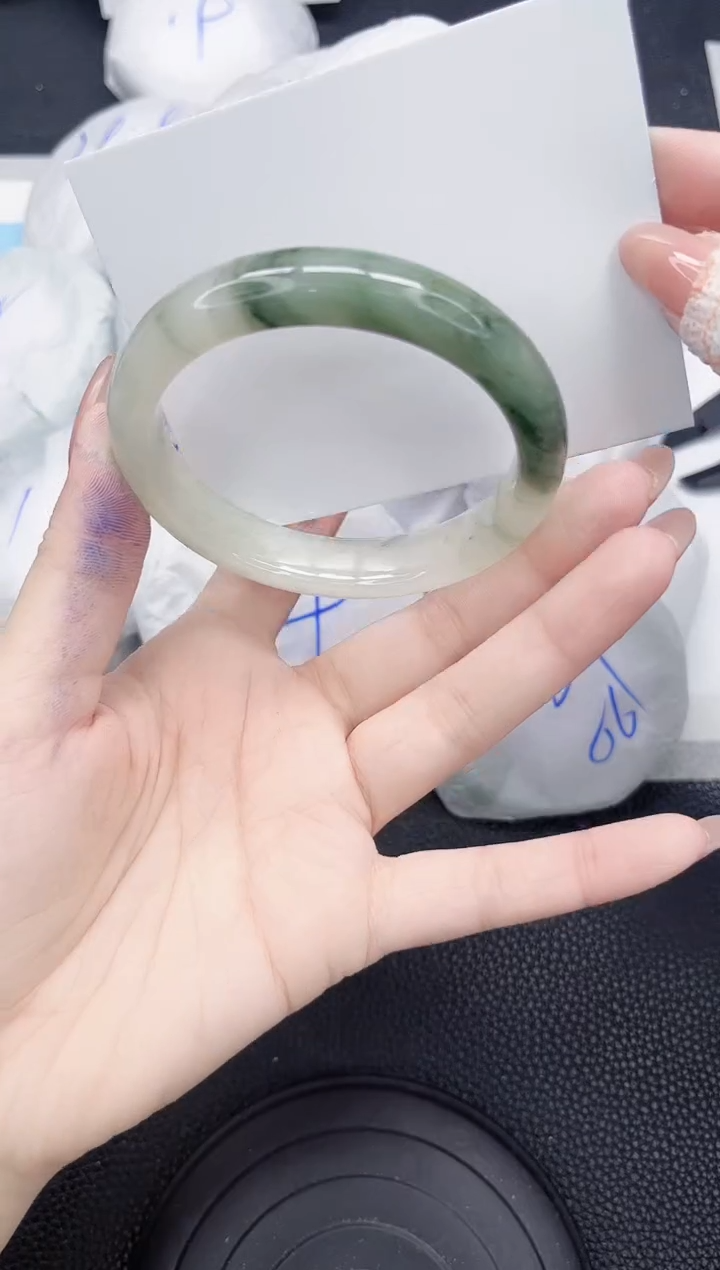 未镶嵌手镯石英质玉81-58.7