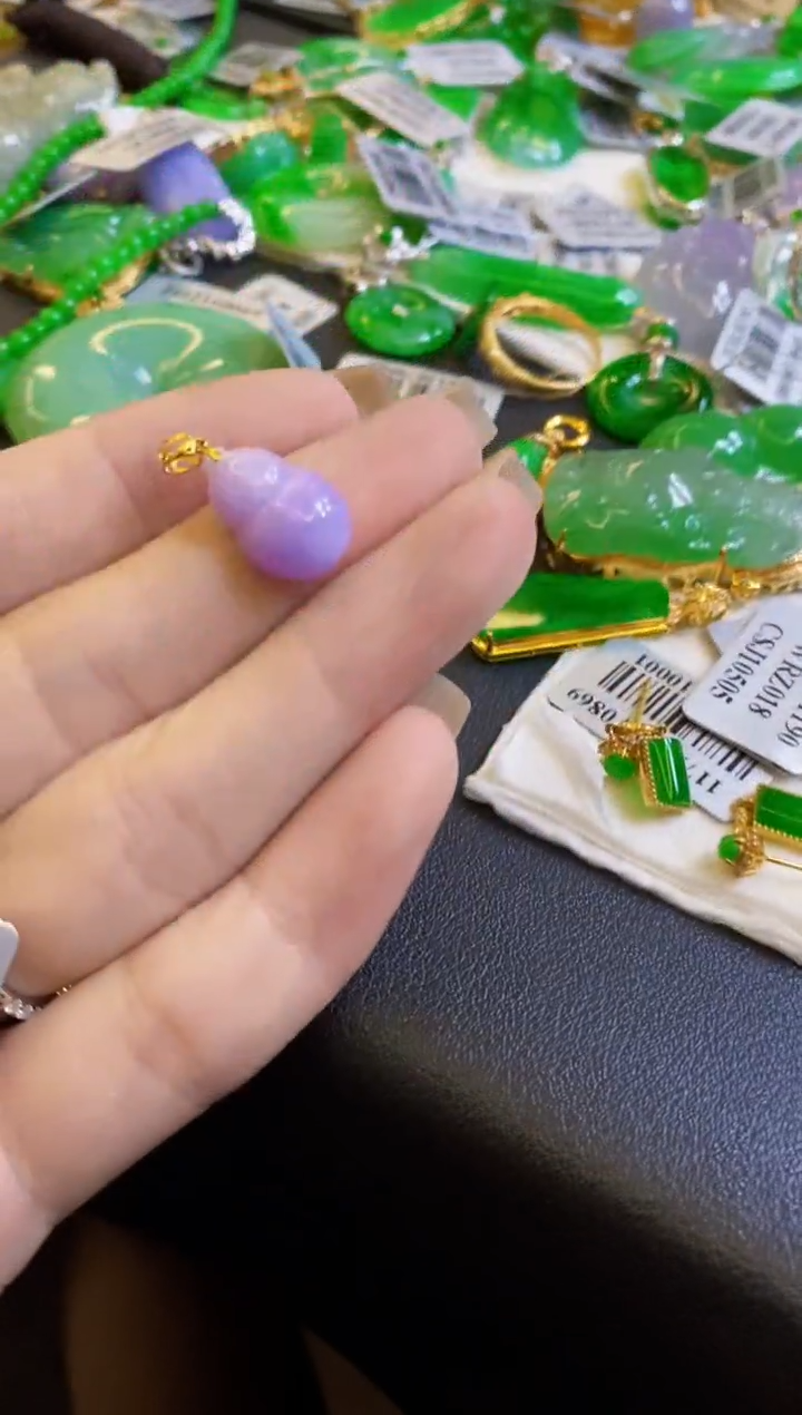 【闪购商品】翡翠颈饰18K金镶嵌吊坠