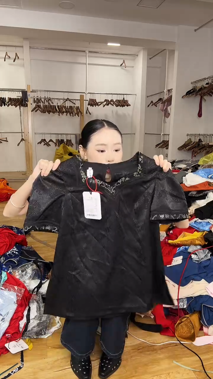 M码       90-105斤  半袖