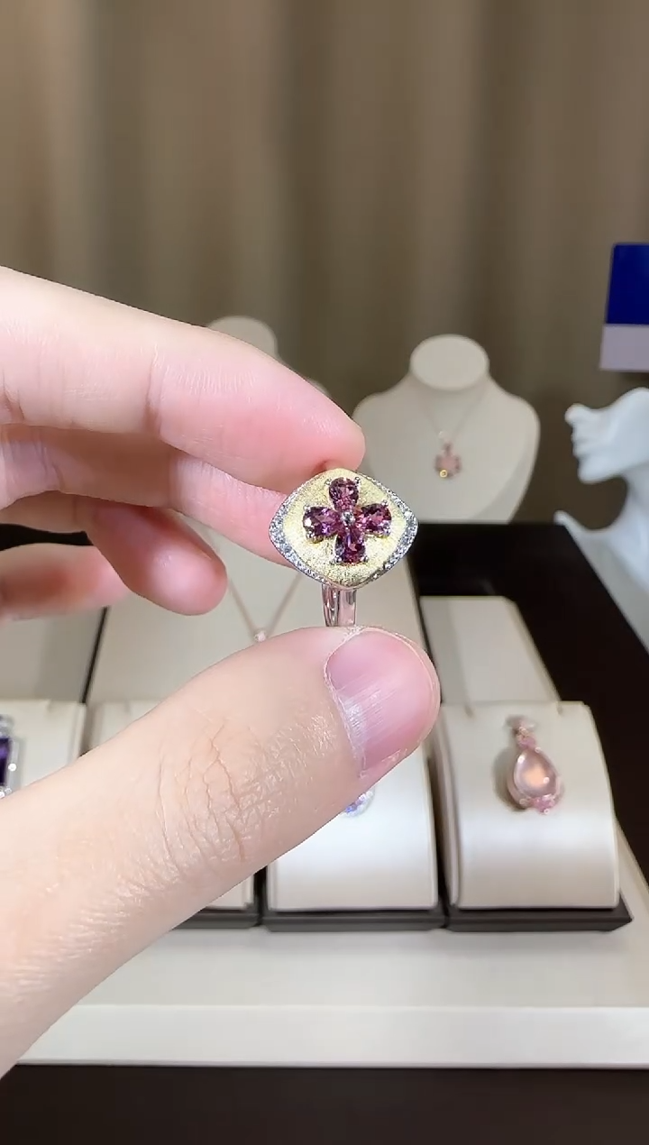 【闪购商品】石榴石戒指银S925镶嵌3*5mm