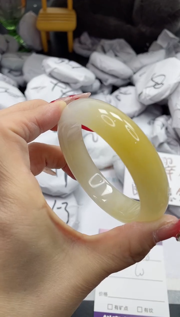 【闪购商品】石英质玉手镯未镶嵌218