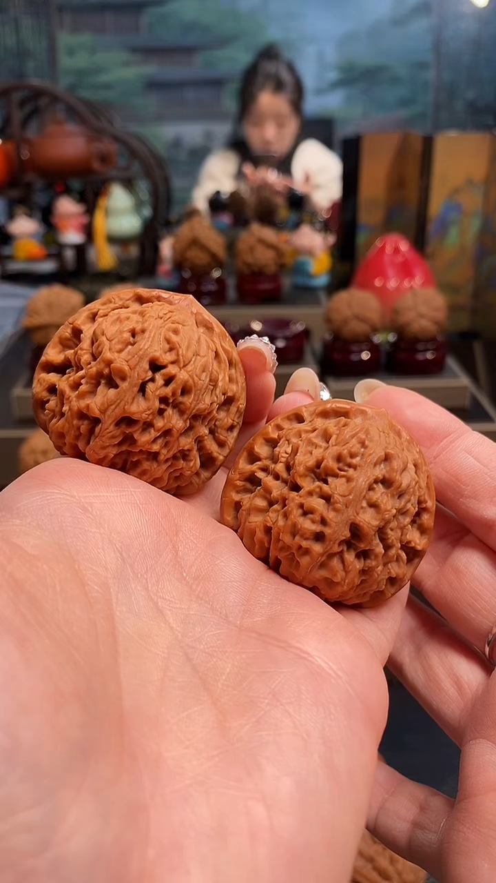 【闪购商品】文玩核桃把件H375南疆石43