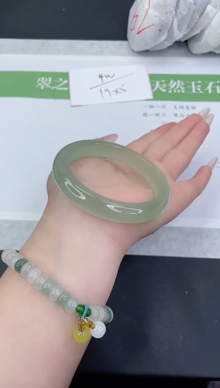 【闪购商品】石英质玉手镯未镶嵌D497-58+