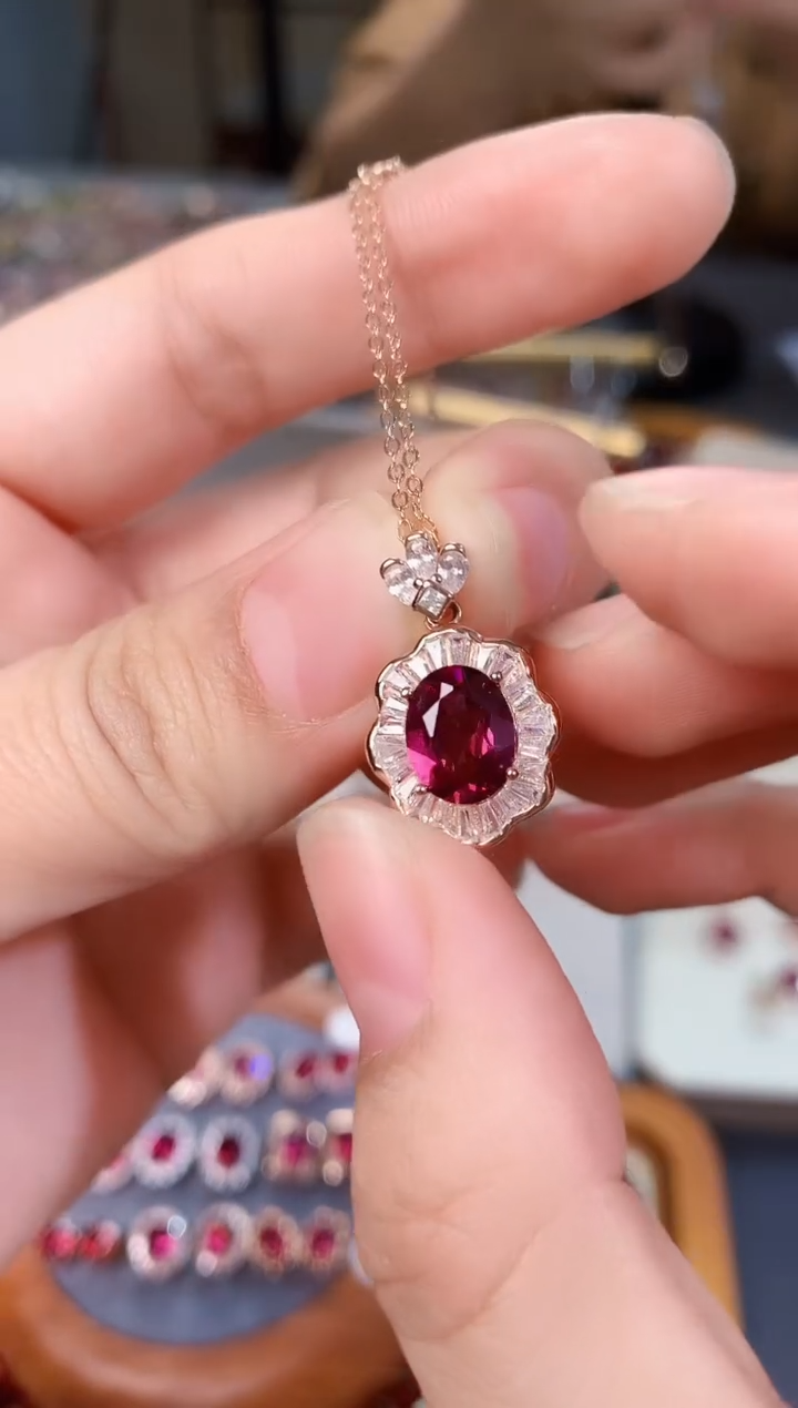 【闪购商品】石榴石吊坠银S925镶嵌天然镁铝