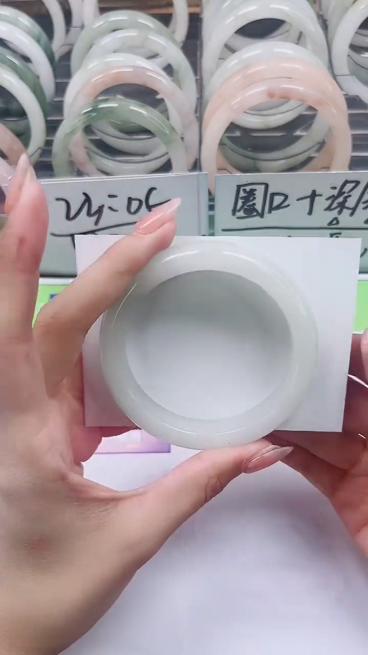 【闪购商品】石英质玉手镯未镶嵌A376-55/56