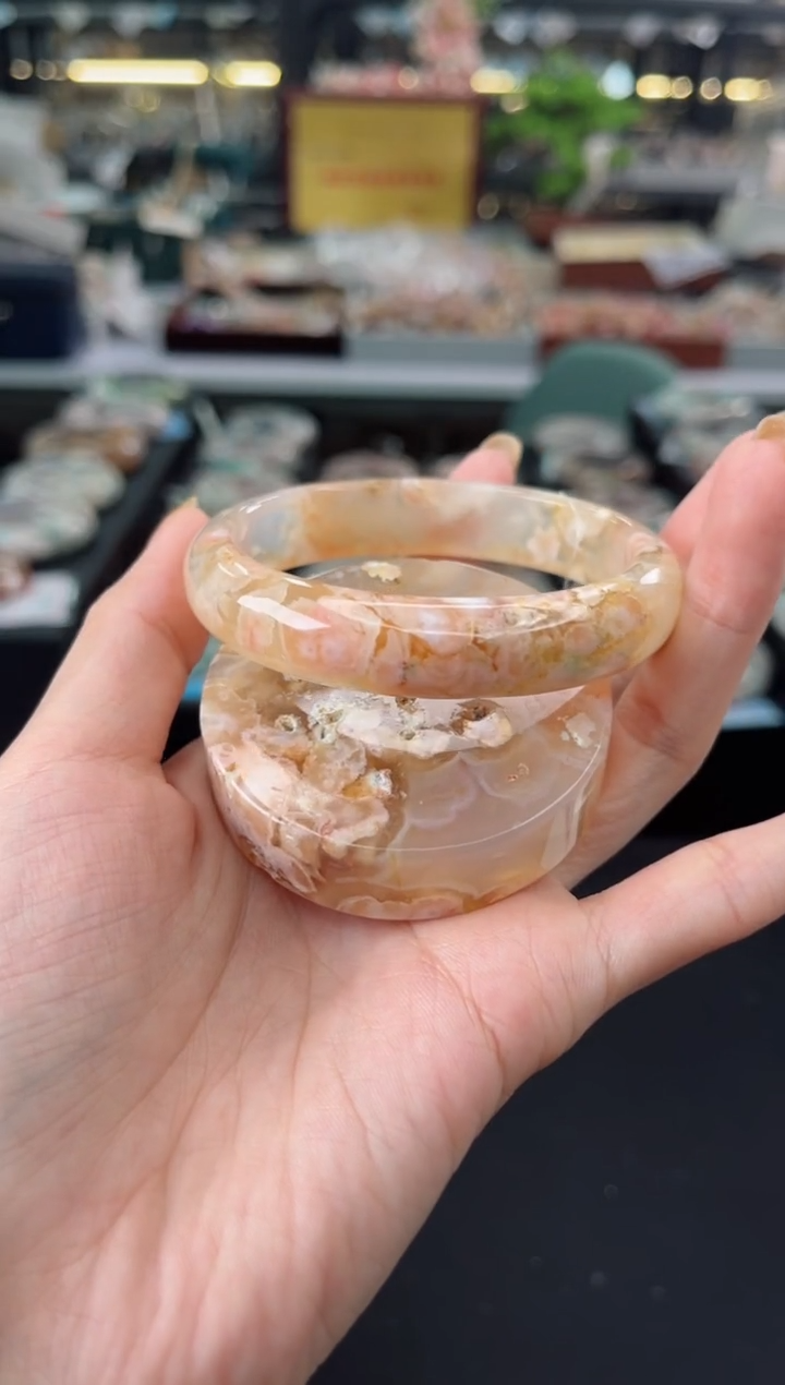 【闪购商品】石英质玉手镯未镶嵌59圈口（赠品镯心）S907560