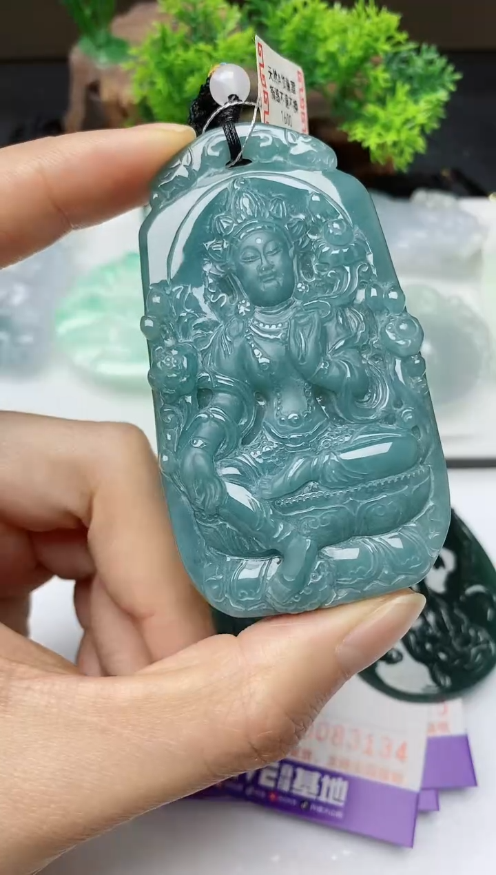 【闪购商品】翡翠颈饰未镶嵌        