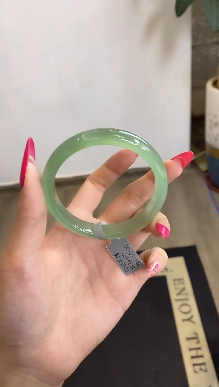 【闪购商品】玛瑙/玉髓手镯未镶嵌180