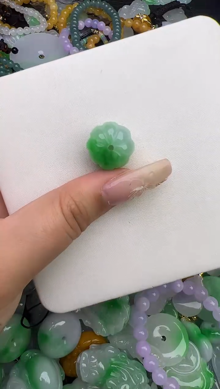 翡翠未镶嵌颈饰天然缅甸翡翠吊坠