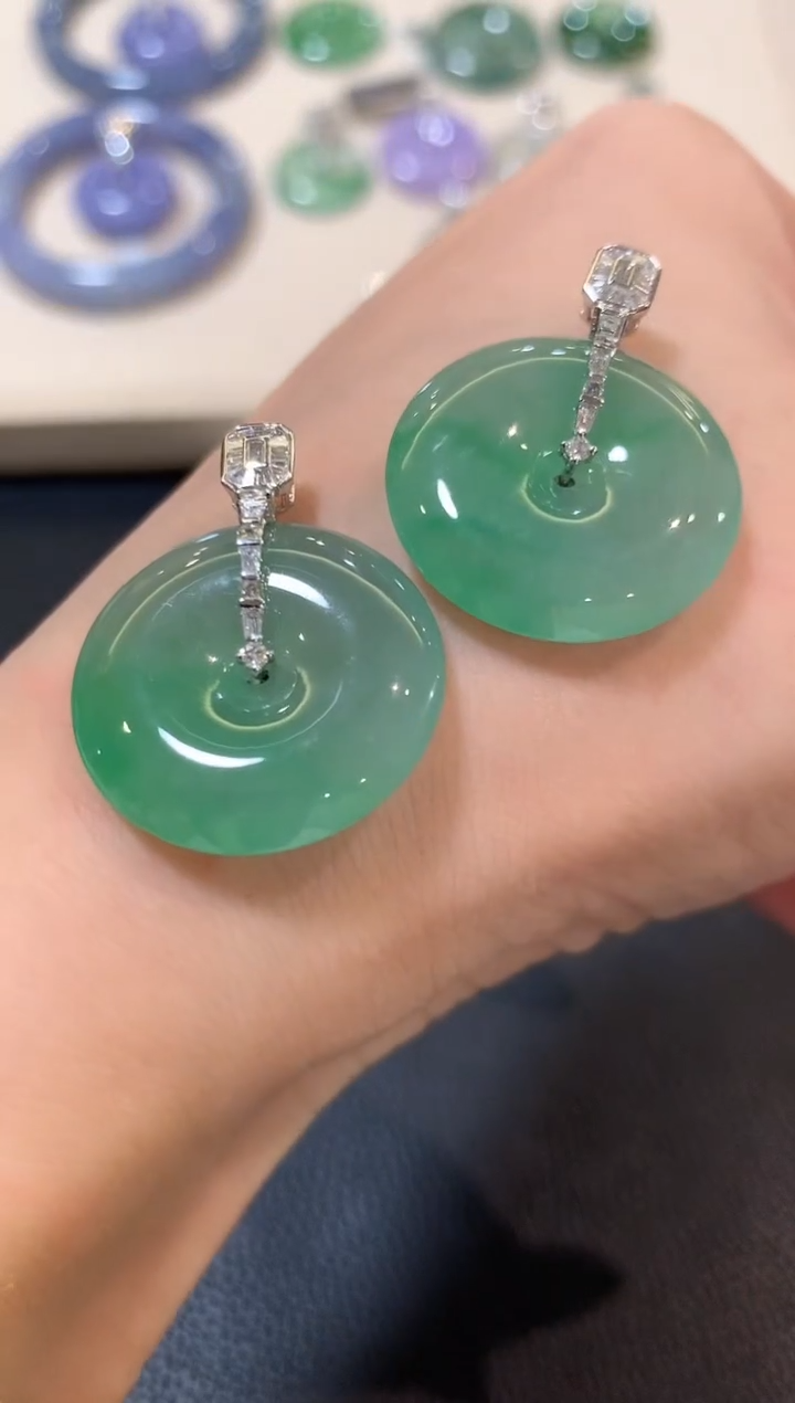 翡翠18K金镶嵌吊坠(不含链)b118多样性一件发货不退换