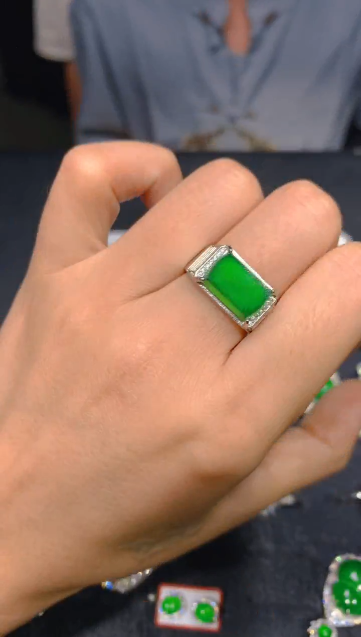 【闪购商品】定制翡翠未镶嵌168多样性发货（发其一）