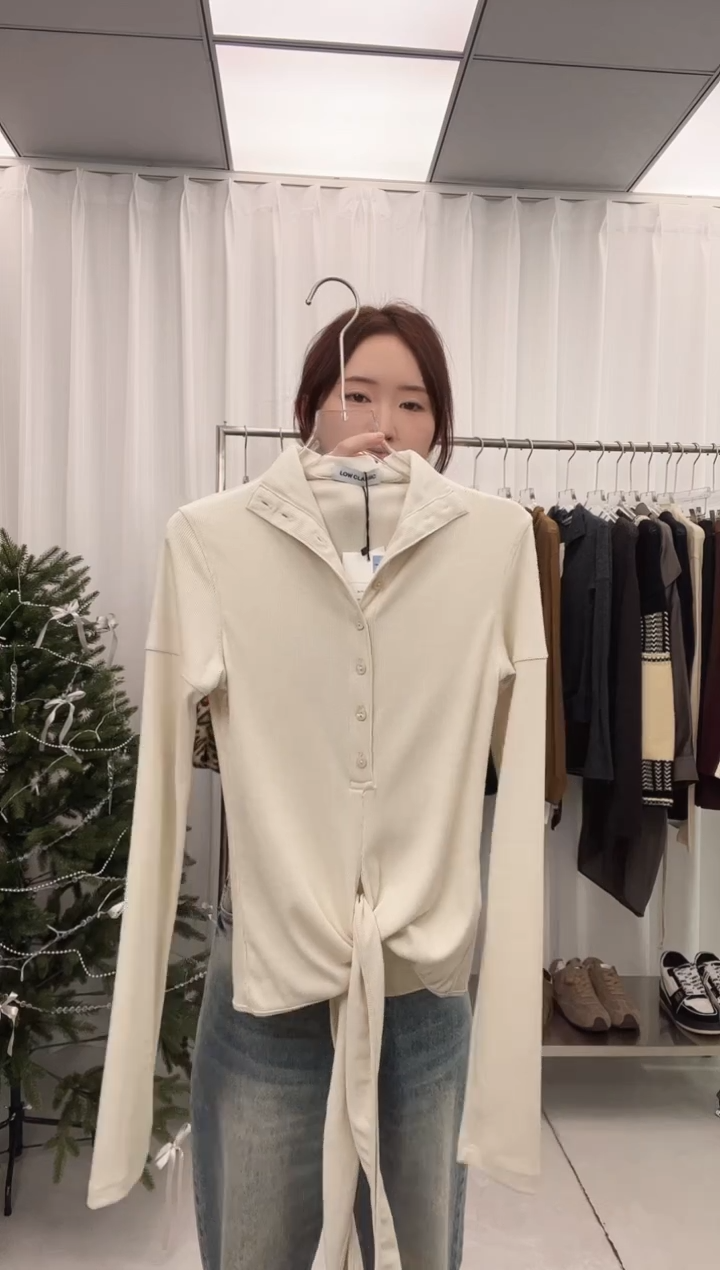 编号010 LOW 25款 打底上衣  待开价