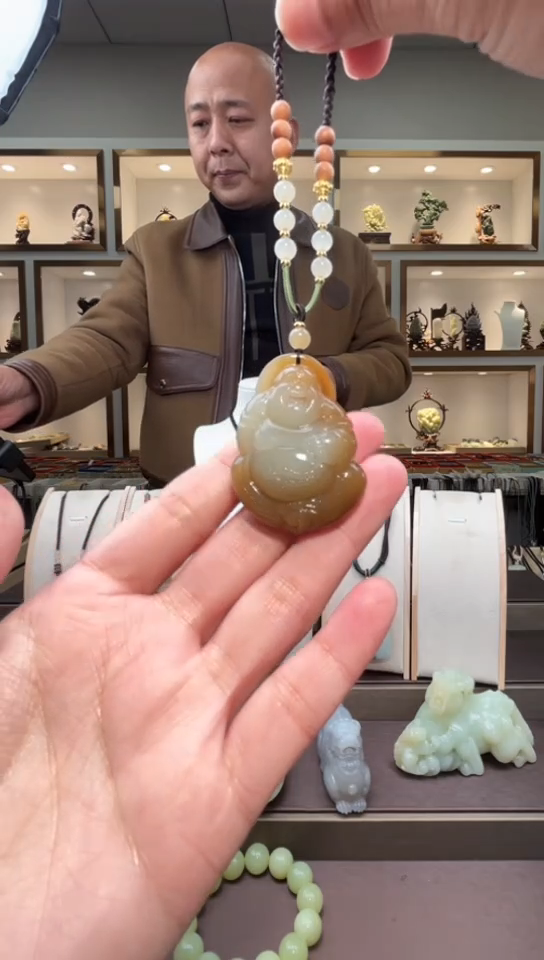 颈饰未镶嵌和田玉苏