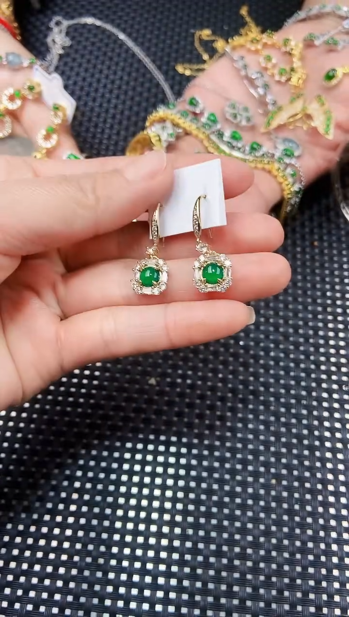 【闪购商品】翡翠耳饰未镶嵌11111111