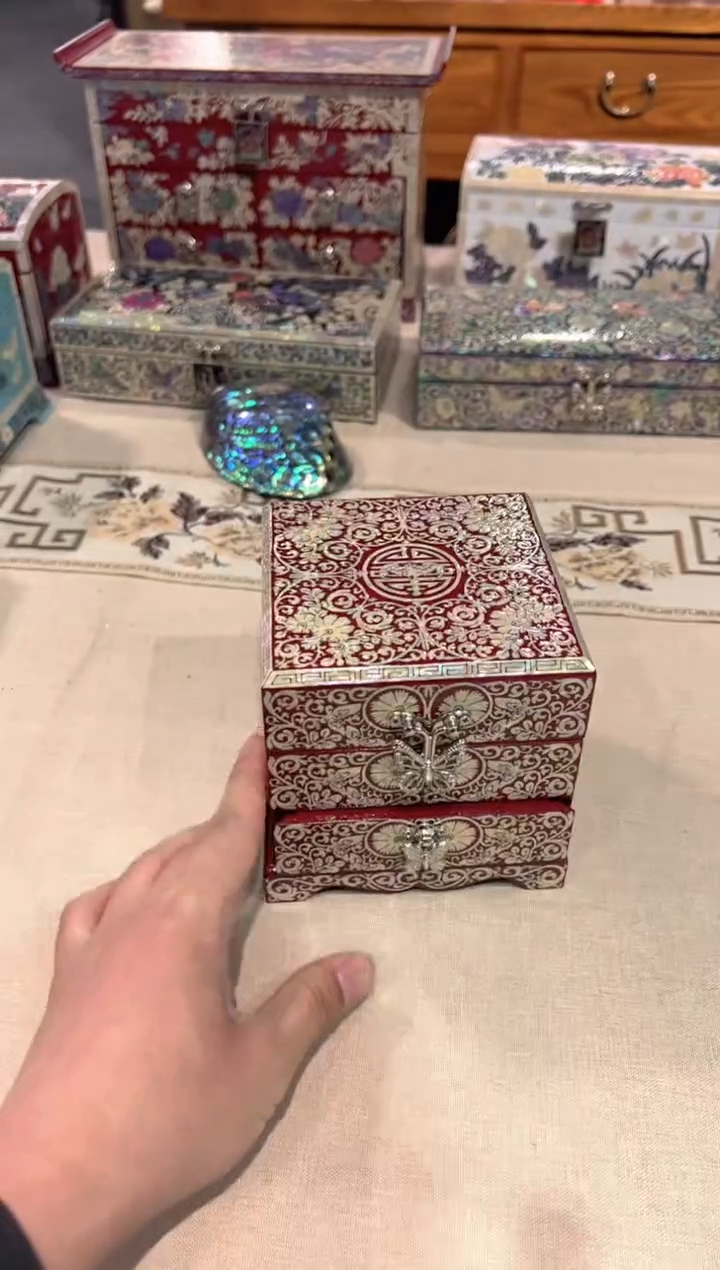 【闪购商品】红底寿弘贝雅螺钿漆器文化馆